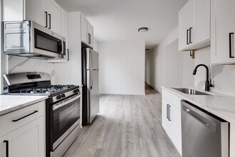 3056 W Cortland St in Chicago, IL - Building Photo - Building Photo