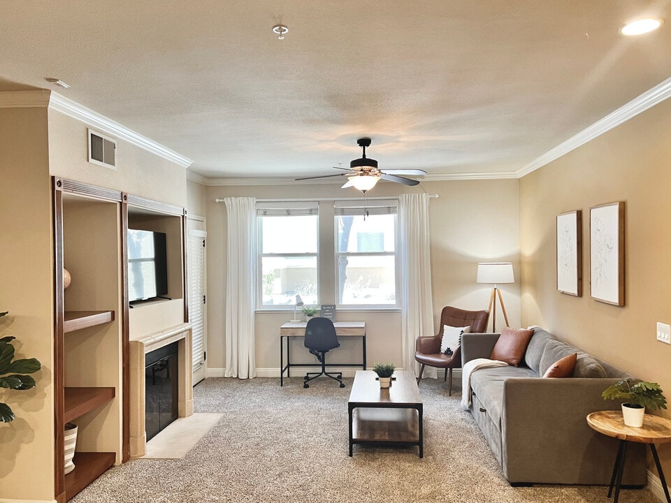 11380 S Virginia St in Reno, NV - Building Photo