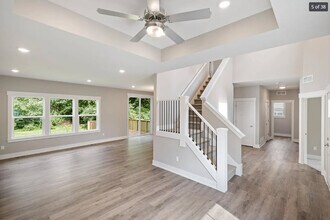 5453 W Heathwood Dr SE in Kentwood, MI - Building Photo - Building Photo