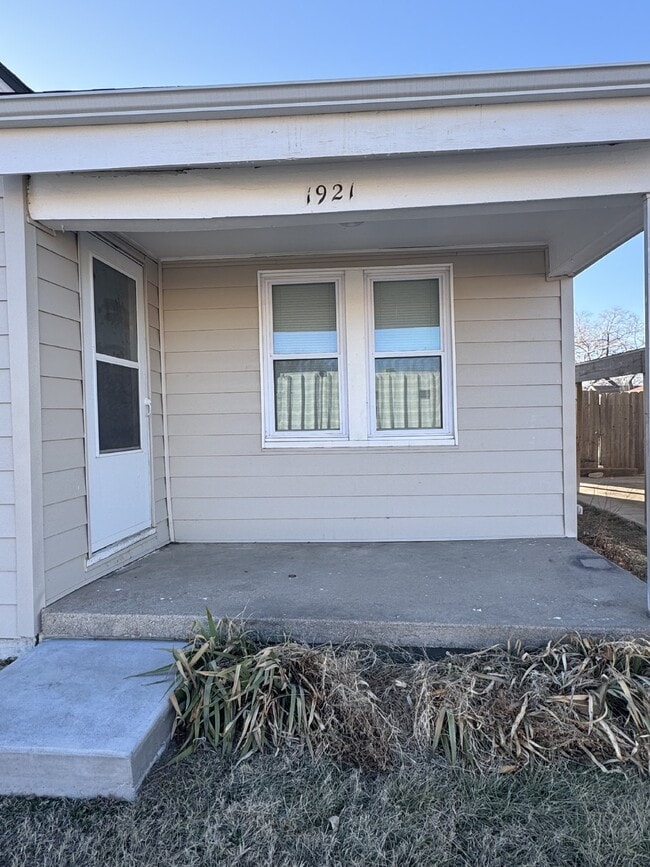 1921 S Everett St in Wichita, KS - Building Photo - Building Photo