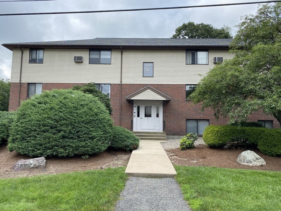 50 Juniper Rd in North Attleboro, MA - Building Photo