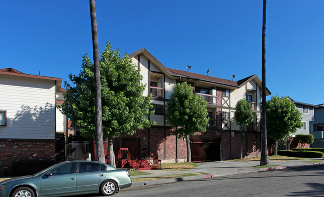 Linden Ii Apartments in Glendale, CA - Building Photo - Building Photo