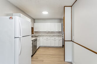 6300 N East Park View St in Park City, KS - Building Photo - Building Photo