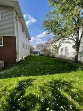 331 Boxwood Ct in Elizabeth, NJ - Building Photo - Building Photo