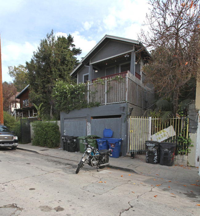 1432 Fairbanks Pl in Los Angeles, CA - Building Photo - Building Photo