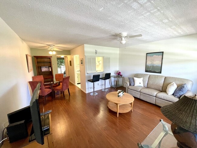 201 Canterbury I in West Palm Beach, FL - Building Photo - Building Photo