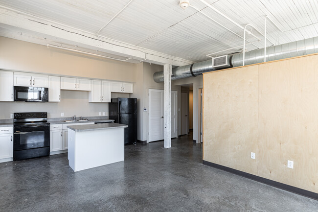 Wheelhouse Lofts in Dayton, OH - Building Photo - Interior Photo