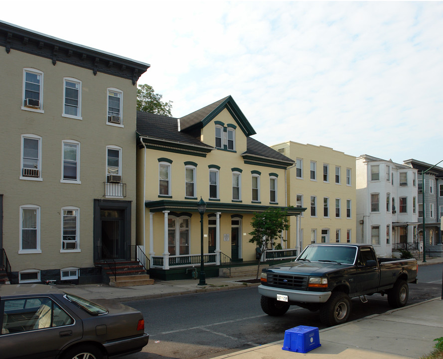 220-222 Summit Ave in Hagerstown, MD - Building Photo