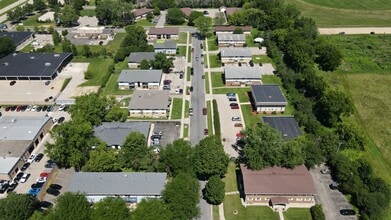 Freedom Park Apartments in Madison, WI - Foto de edificio - Building Photo