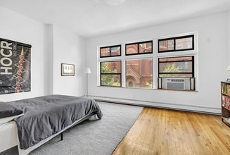 141 E 29th St in New York, NY - Foto de edificio - Building Photo