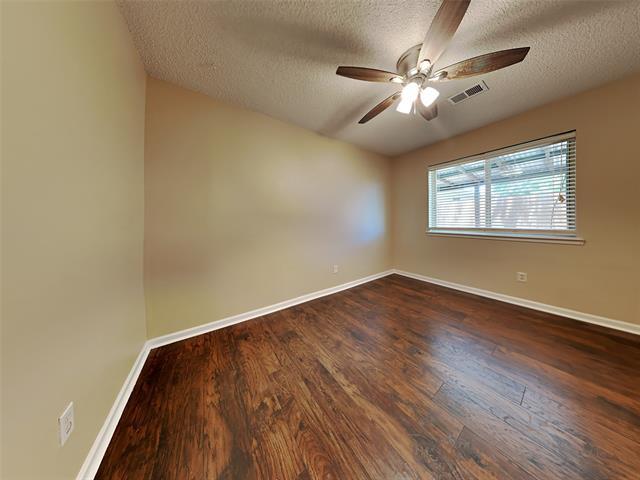 3411 Old Oaks Dr in Baytown, TX - Building Photo - Building Photo