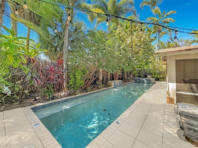 property at 1419 NE 4th Ct