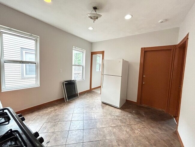 18 Eastman St in Boston, MA - Building Photo - Building Photo