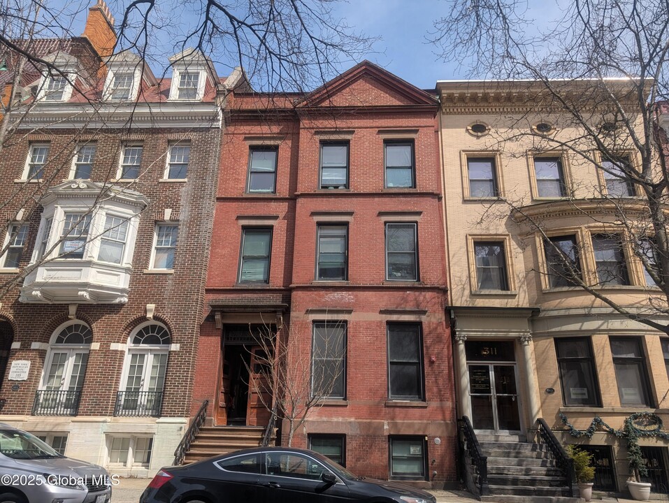 313 State St in Albany, NY - Building Photo