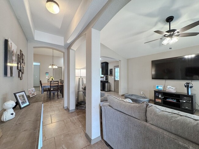 14816 Hunters Grove Ave in El Paso, TX - Building Photo - Building Photo