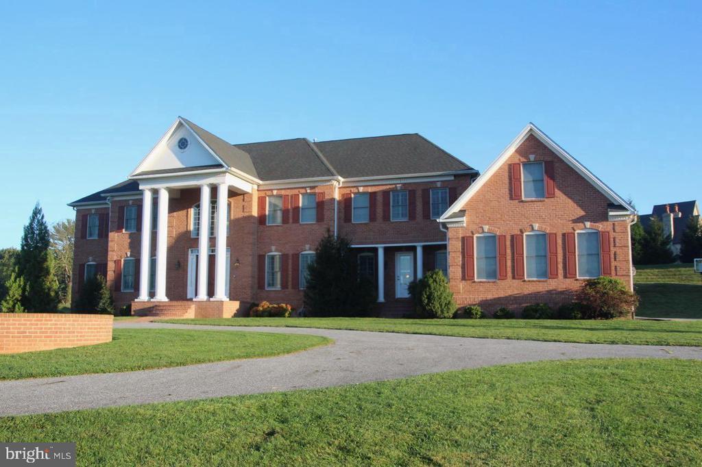 2 Timberpark Ct in Timonium, MD - Building Photo