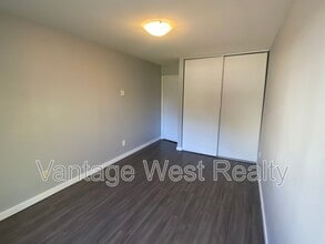 395-395 Franklyn Rd in Kelowna, BC - Building Photo - Building Photo