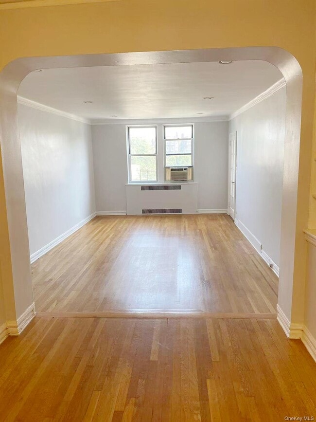 75-40 Austin St in Queens, NY - Building Photo - Building Photo