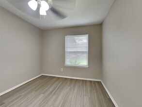 8615 Riverside Walk Ln in Houston, TX - Building Photo - Building Photo