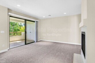 13335 Caminito Ciera in San Diego, CA - Building Photo - Building Photo