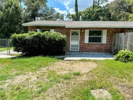 39346 Rusbe Dr in Zephyrhills, FL - Building Photo
