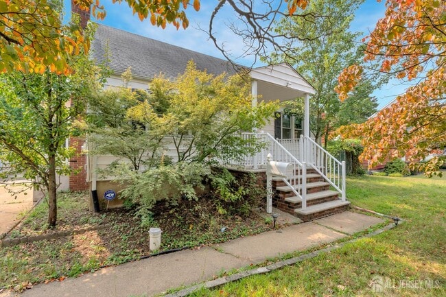 372 Seneca Ave in Middlesex, NJ - Building Photo - Building Photo