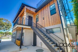 452 N Coast Hwy 101 in Encinitas, CA - Building Photo - Building Photo