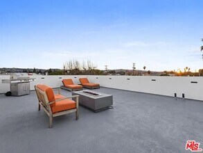 5642 Tilden Ave in Los Angeles, CA - Building Photo - Building Photo