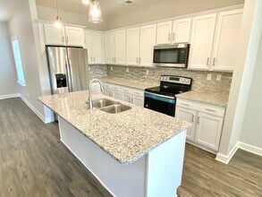 340 Azalea Dr-Unit -1 in Somerville, TN - Foto de edificio - Building Photo