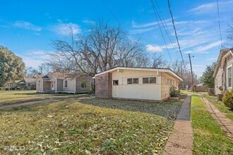 2560 Lamar St in Bossier City, LA - Building Photo - Building Photo