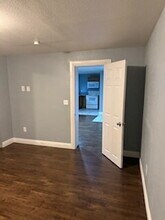 1007 Stewart Ave in Las Vegas, NV - Building Photo - Building Photo