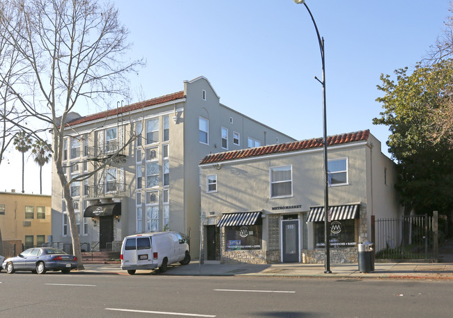 Metro Walk Apartments in San Jose, CA - Building Photo - Building Photo