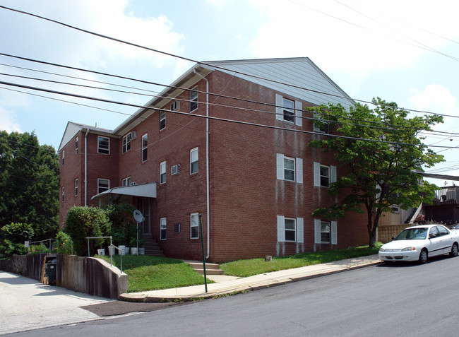 Parkside Apartments in Bridgeport, PA - Building Photo - Building Photo