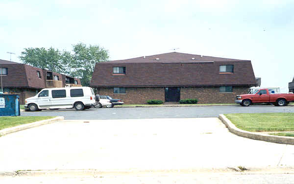 1806 Heather Way in New Lenox, IL - Building Photo