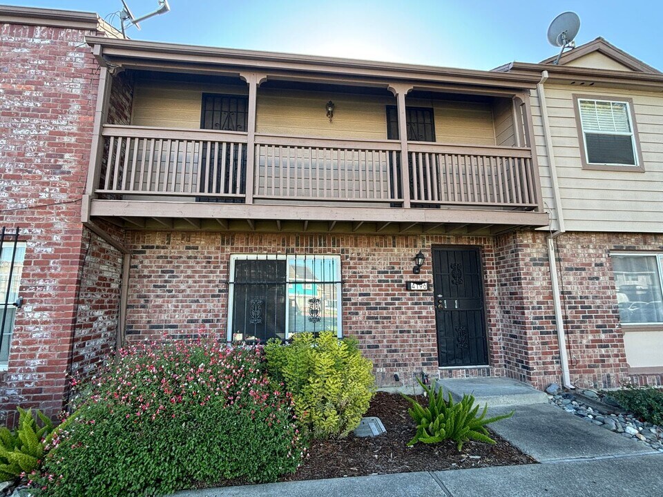 4196 Savannah Ln in Sacramento, CA - Building Photo