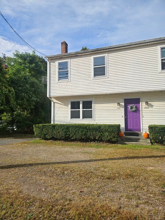 356 Adams St in Manchester, CT - Building Photo