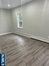 44 Fairview Ave in Bogota, NJ - Building Photo - Building Photo