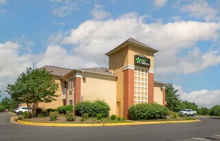 Furnished Studio-Washington, D.C. - Sterli in Sterling, VA - Building Photo