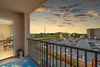 5220 Brittany Dr S, Unit 507 in St. Petersburg, FL - Building Photo - Building Photo
