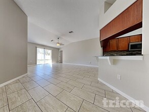 4671 Sheringham Ct in Spring Hill, FL - Foto de edificio - Building Photo