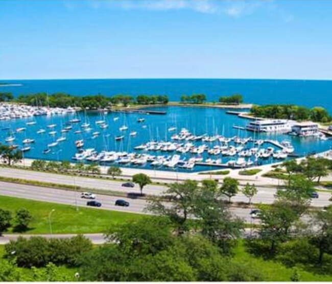 3200 N Lake Shore Dr, Unit 704