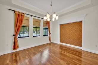 1710 Oakhurst Ave in Winter Park, FL - Foto de edificio - Building Photo
