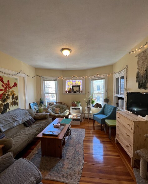 2 Gilson Ter, Unit 1 in Somerville, MA - Foto de edificio - Building Photo