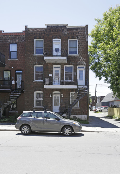 884 2e in Montréal, QC - Building Photo