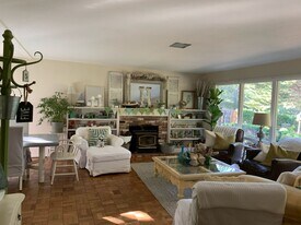 1383 Jacks Rd in Monterey, CA - Building Photo