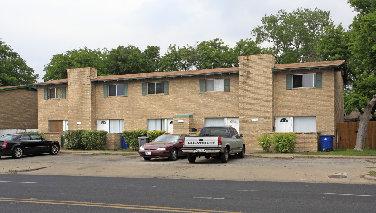 Wooten Park Townhomes Apartments in Austin, TX - Foto de edificio