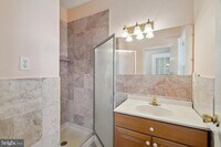 2629 E Madison St photo'