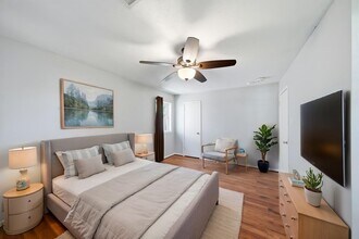 4908 Holly Park Dr in Pasadena, TX - Building Photo - Building Photo