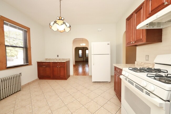 118 Garfield Ave in Chelsea, MA - Building Photo - Building Photo