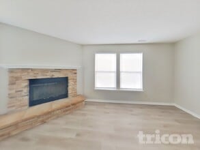 5624 W Littleton Dr in McCordsville, IN - Building Photo - Building Photo